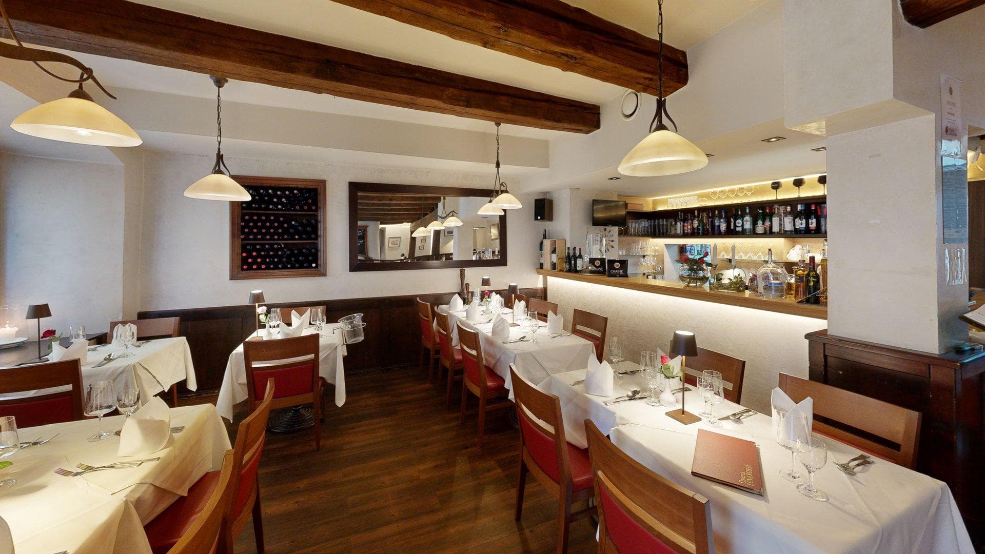 Gastraum der Osteria Luna Rossa